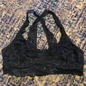 ✨Black Lace Racerback Bralette✨
